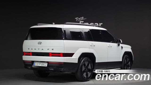 Hyundai Santa Fe 2023 — Фото 2/20