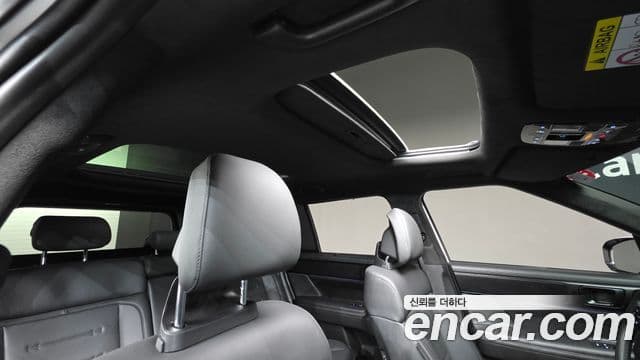 Hyundai Santa Fe 2023 — Фото 12/20