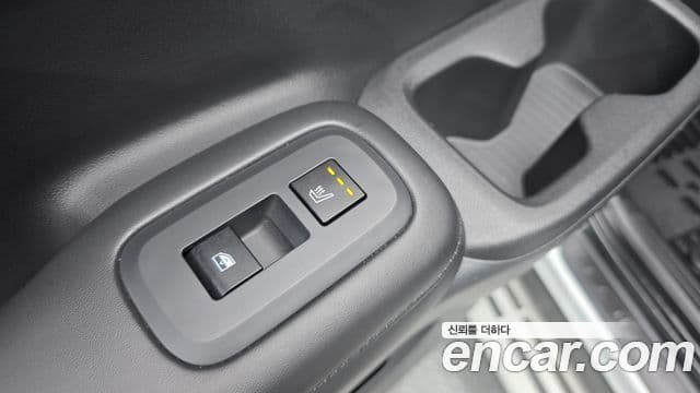 Hyundai Santa Fe 2023 — Фото 19/20