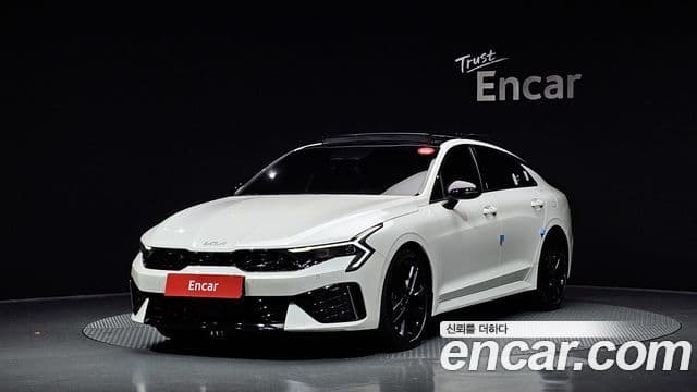 Kia K5 2023 — ფოტო 1/20