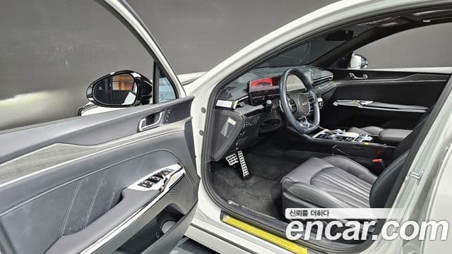 Kia K5 2023 — ფოტო 11/20