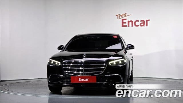 Mercedes-Benz S-Class 2024 — Photo 5/20