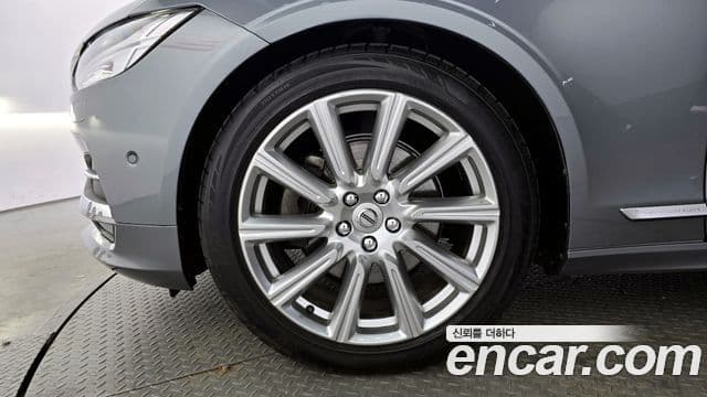 Volvo S90 2019 — ფოტო 13/20