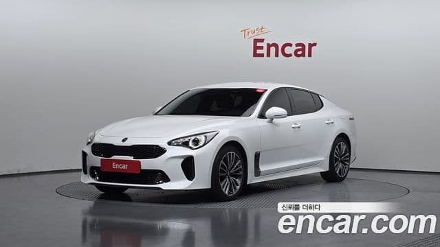 Kia Stinger 2018 — Şəkil 1/20