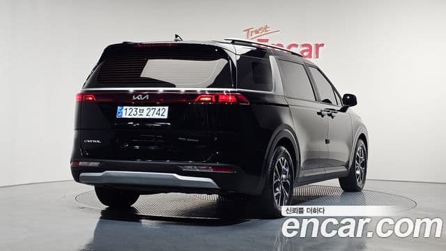 Kia Carnival 2022 — Фото 2/20