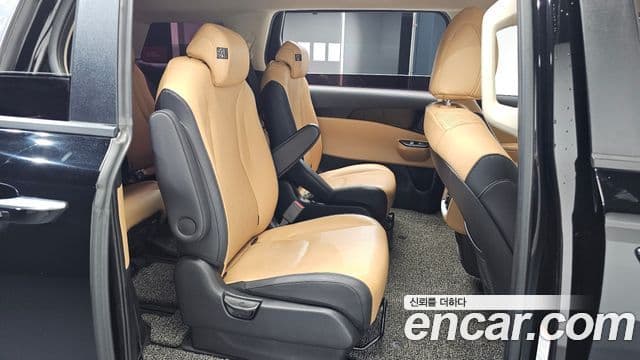 Kia Carnival 2022 — Фото 12/20