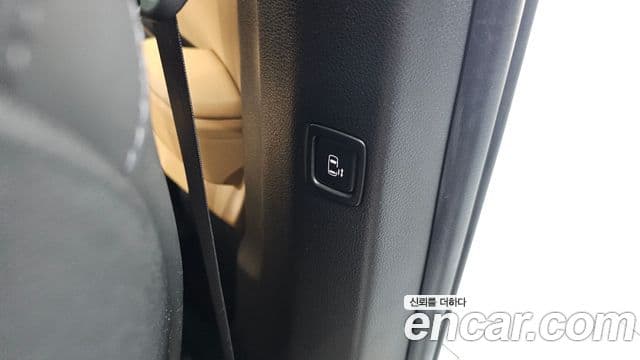 Kia Carnival 2022 — Фото 19/20