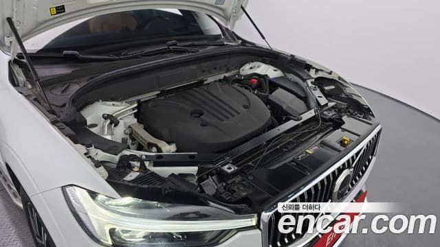 Volvo XC60 2022 — Şəkil 19/20