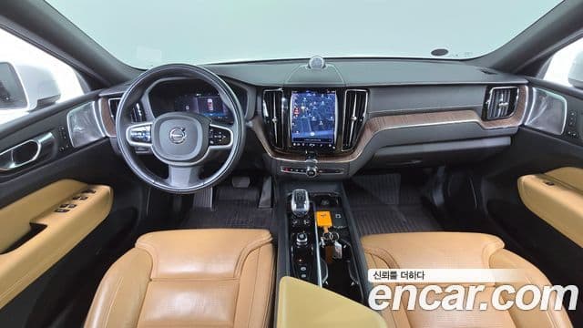 Volvo XC60 2022 — Şəkil 20/20