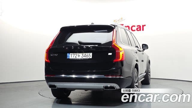 Volvo XC90 2021 — ფოტო 4/20