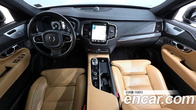 Volvo XC90 2021 — ფოტო 7/20