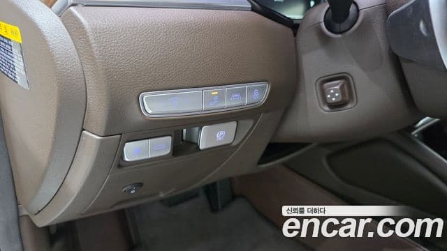 Kia The K9 2018 — фото 14 из 20