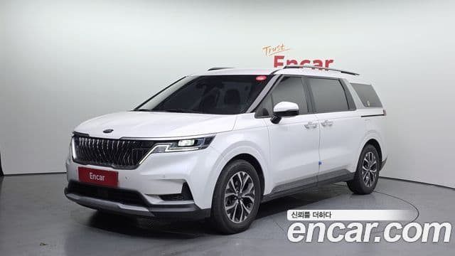 Kia Carnival 2021 — Фото 1/20