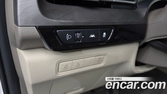 Kia Carnival 2021 — Фото 12/20