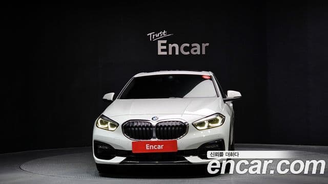 BMW 1 Series 2023 — Şəkil 3/20