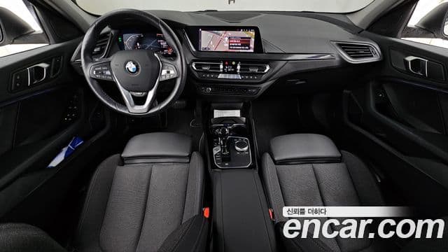 BMW 1 Series 2023 — Şəkil 7/20