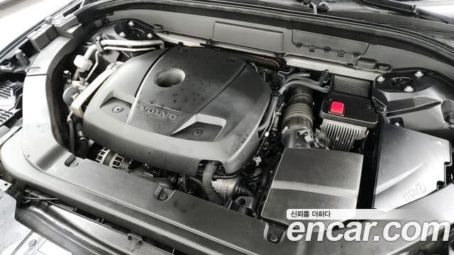 Volvo XC60 2020 — Şəkil 5/20