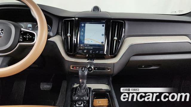 Volvo XC60 2020 — Şəkil 14/20