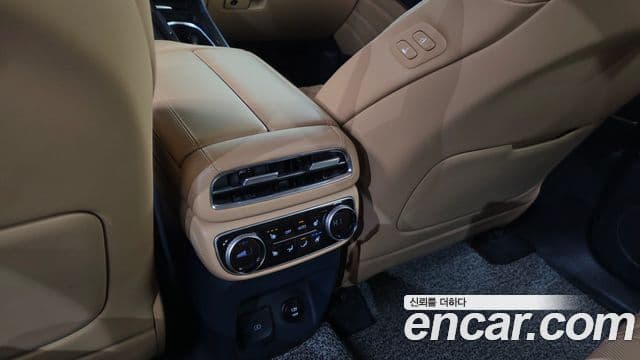 Genesis GV80 2020 — ფოტო 15/20