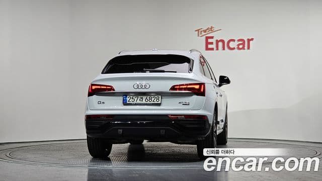 Audi Q5 2023 — Şəkil 4/20