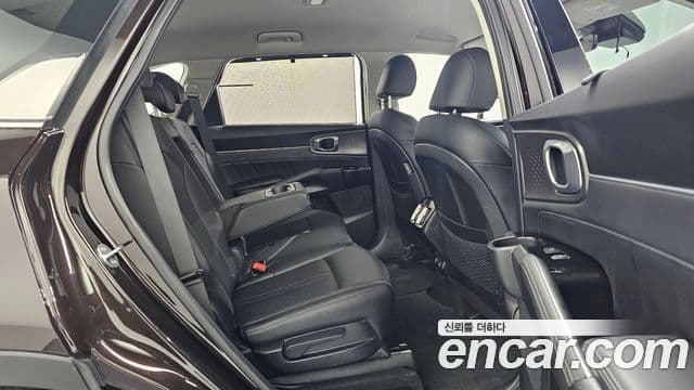 Kia Sorento 2023 — Şəkil 12/20