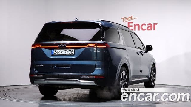 Kia Carnival 2022 — Фото 2/20