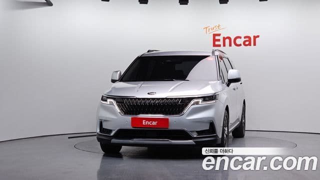 Kia Carnival 2020 — ფოტო 3/20