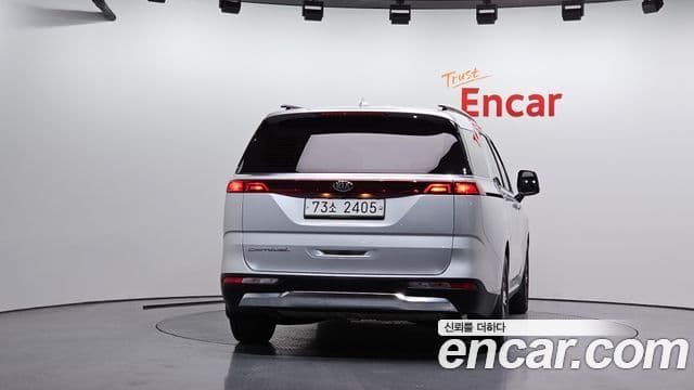 Kia Carnival 2020 — ფოტო 4/20
