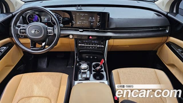 Kia Carnival 2020 — ფოტო 7/20