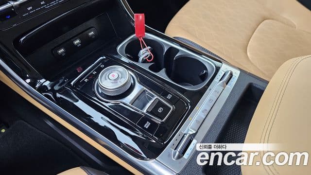 Kia Carnival 2020 — фото 9 из 20