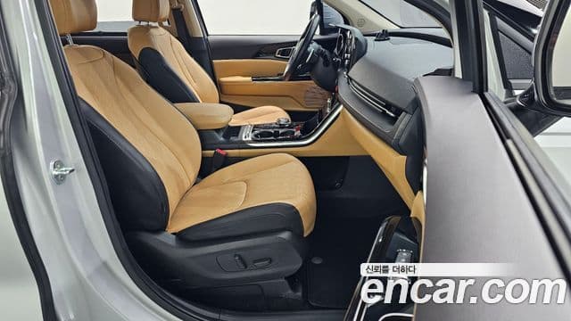 Kia Carnival 2020 — ფოტო 10/20