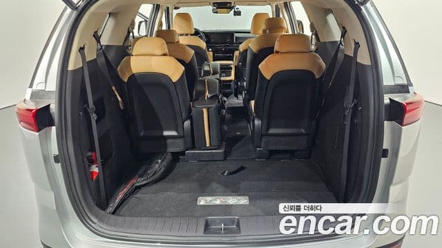 Kia Carnival 2020 — ფოტო 19/20