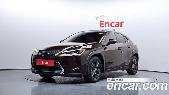 Lexus UX250h 2019 — ფოტო 1/20