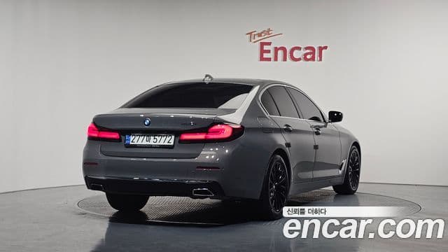 BMW 5 Series 2021 — ფოტო 2/20