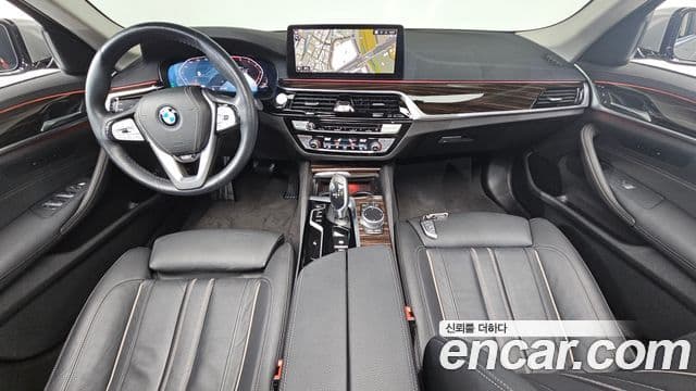 BMW 5 Series 2021 — ფოტო 7/20