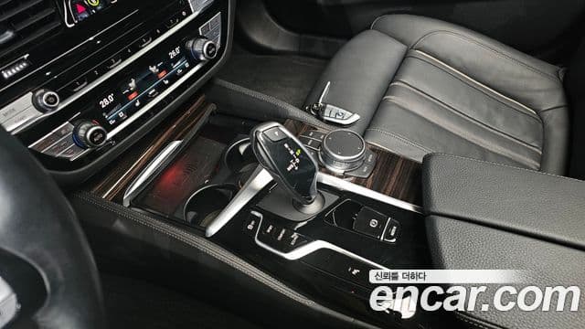 BMW 5 Series 2021 — ფოტო 9/20