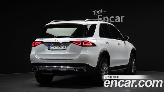 Mercedes-Benz GLE-Class 2023 — ფოტო 2/20