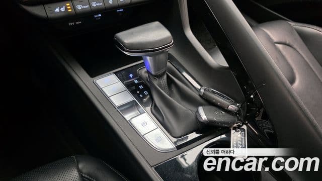 Hyundai The New Avante Hybrid 2021 — ფოტო 18/20