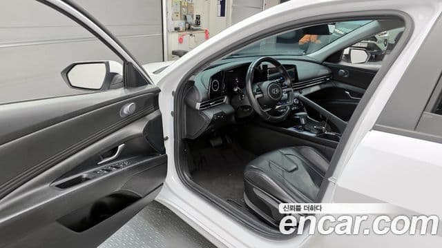 Hyundai The New Avante Hybrid 2021 — ფოტო 14/20