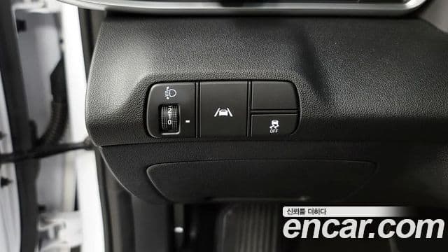 Hyundai The New Avante Hybrid 2021 — ფოტო 16/20