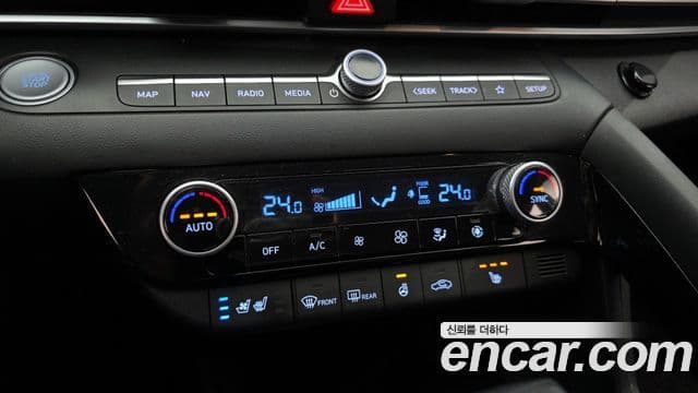 Hyundai The New Avante Hybrid 2021 — ფოტო 17/20