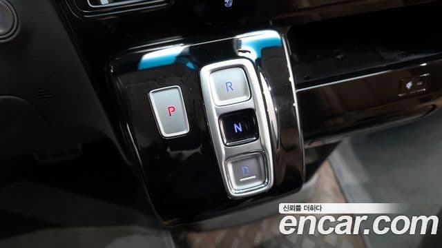 Hyundai Staria 2024 — Şəkil 9/20