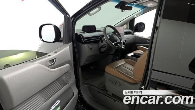 Hyundai Staria 2024 — Şəkil 10/20