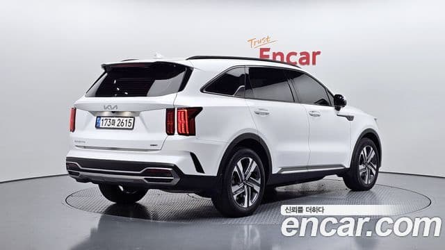 Kia Sorento 2023 — Фото 2/20
