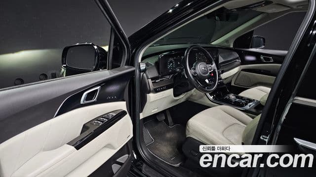 Kia Carnival 2020 — ფოტო 11/20