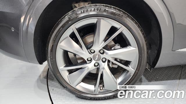 Genesis GV70 2022 — Şəkil 13/20