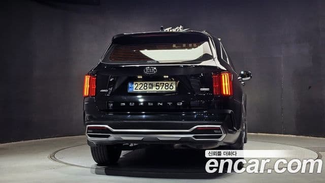 Kia Sorento 2021 — ფოტო 4/20