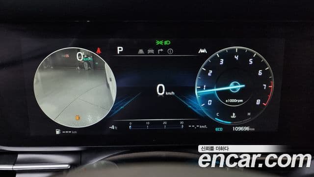 Kia Carnival 2021 — ფოტო 14/20