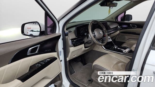 Kia Carnival 2021 — ფოტო 13/20