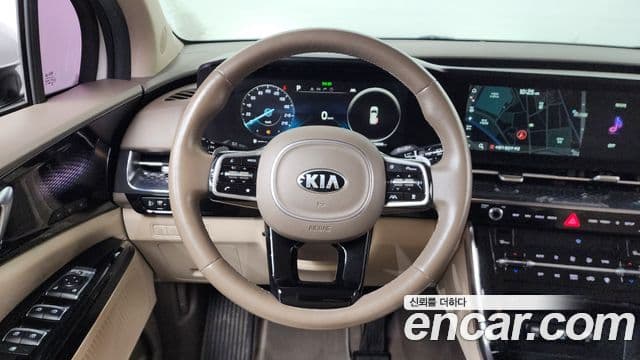 Kia Carnival 2021 — ფოტო 11/20